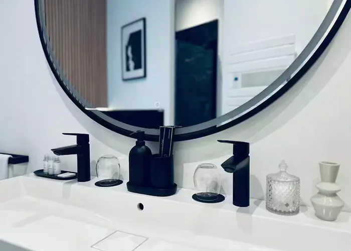 La H - The Only Exclusive 5 Of